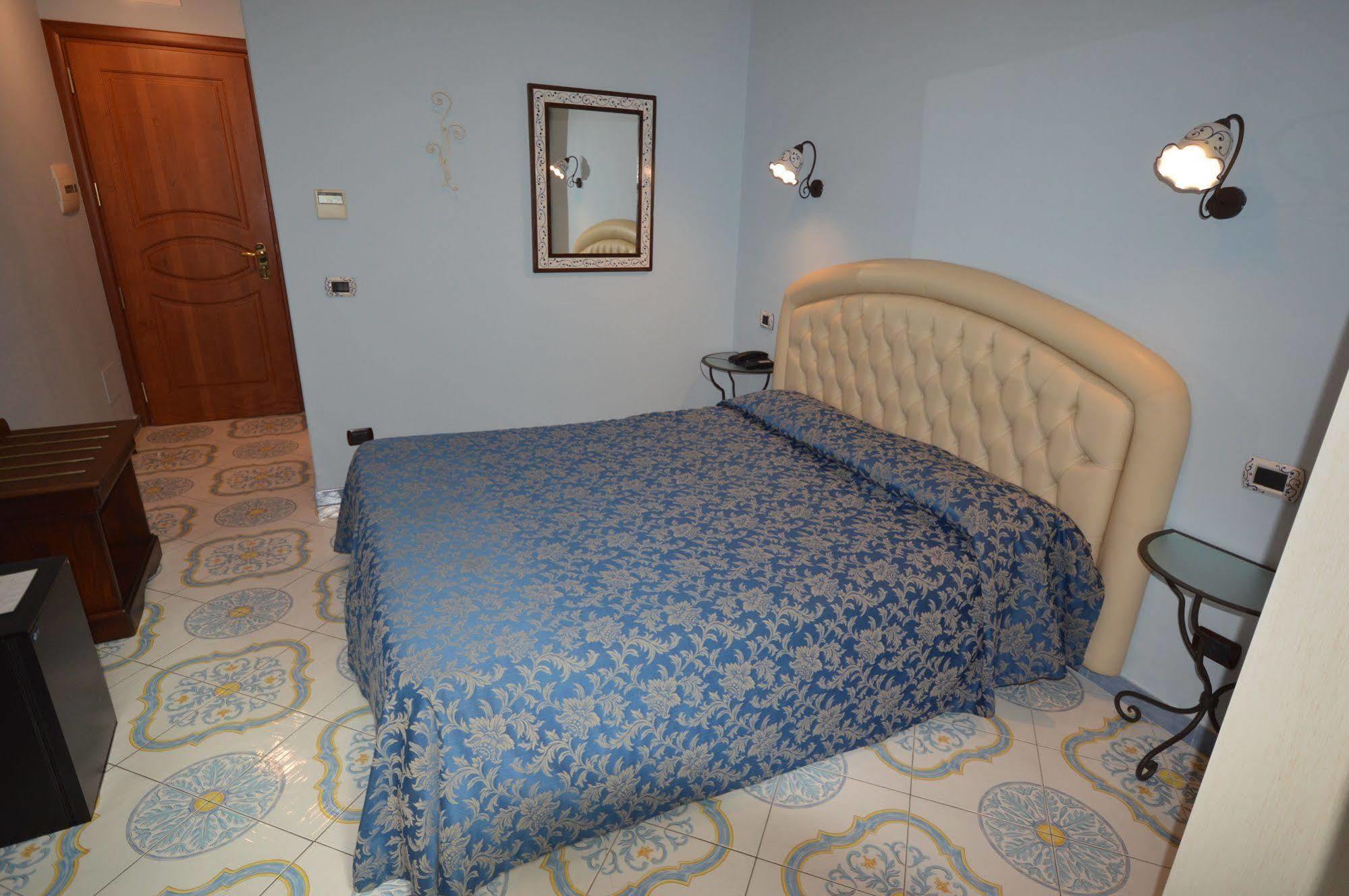 אמאלפי B&B Palazzo Pisani מראה חיצוני תמונה